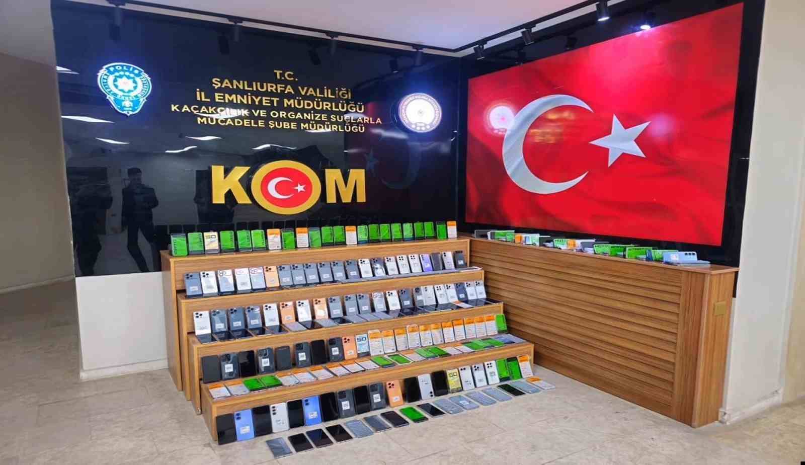 Şanlıurfa’da 4 milyon TL’lik kaçak cep telefonu ele geçirildi
