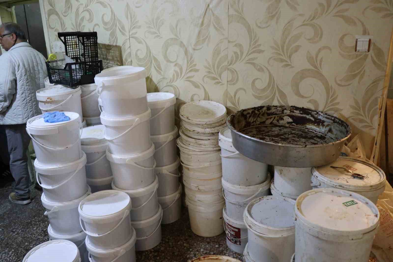 Şanlıurfa’da 5 ton bozuk gıda ele geçirildi
