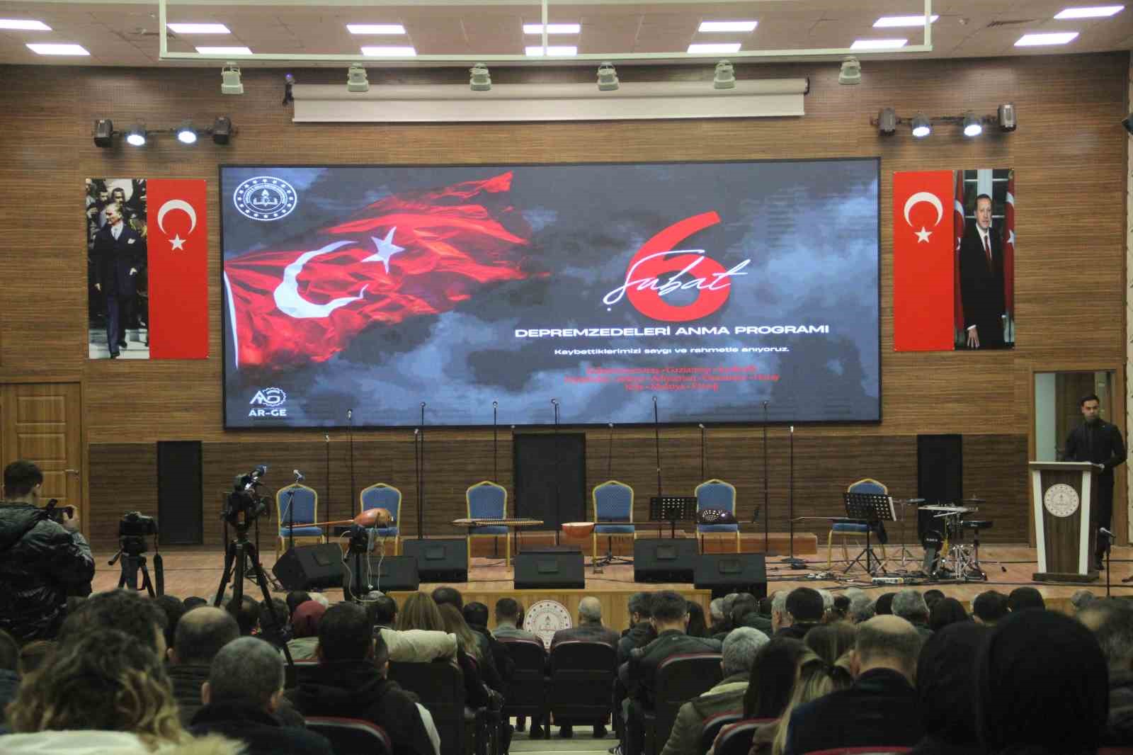 Şanlıurfa’da 6 Şubat depremlerinde hayatını kaybedenler anıldı
