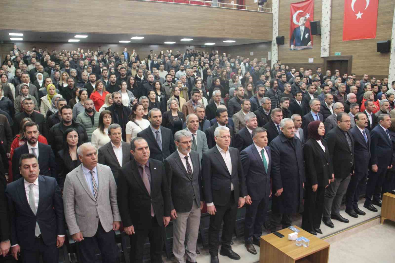 Şanlıurfa’da 6 Şubat depremlerinde hayatını kaybedenler anıldı

