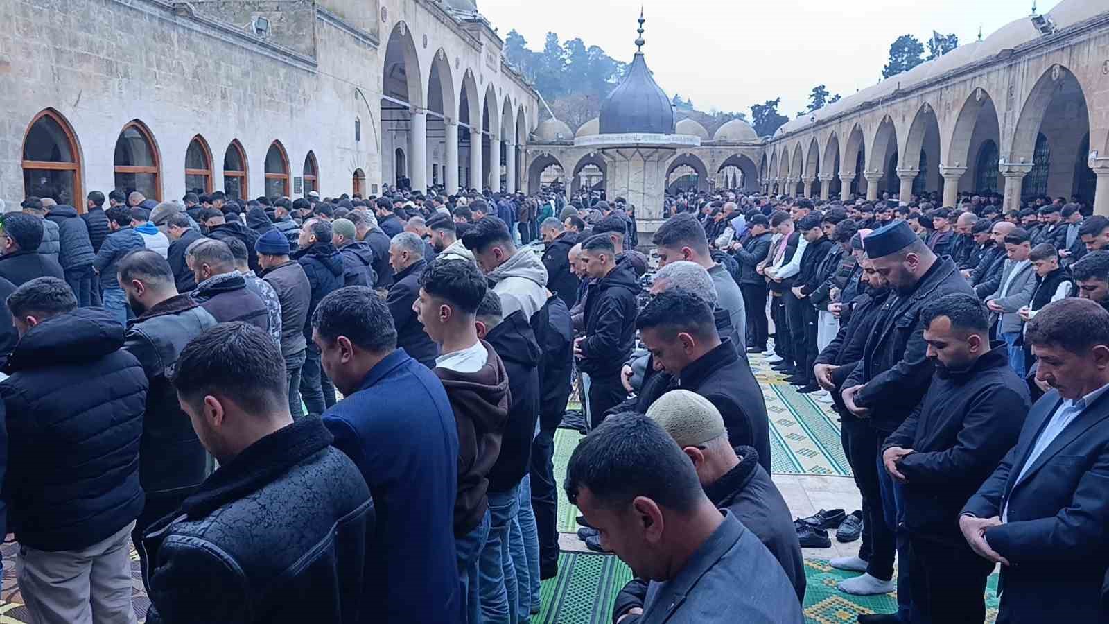 Şanlıurfa’da bayram namazı coşkusu

