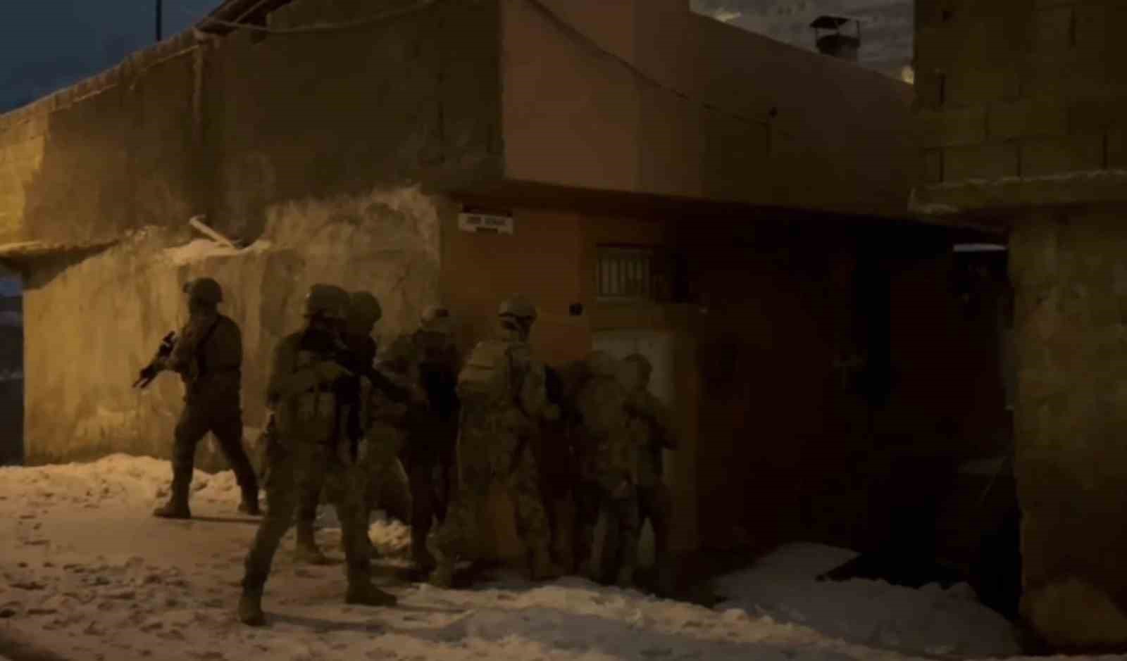 Şanlıurfa’da DEAŞ operasyonu: 8 tutuklama
