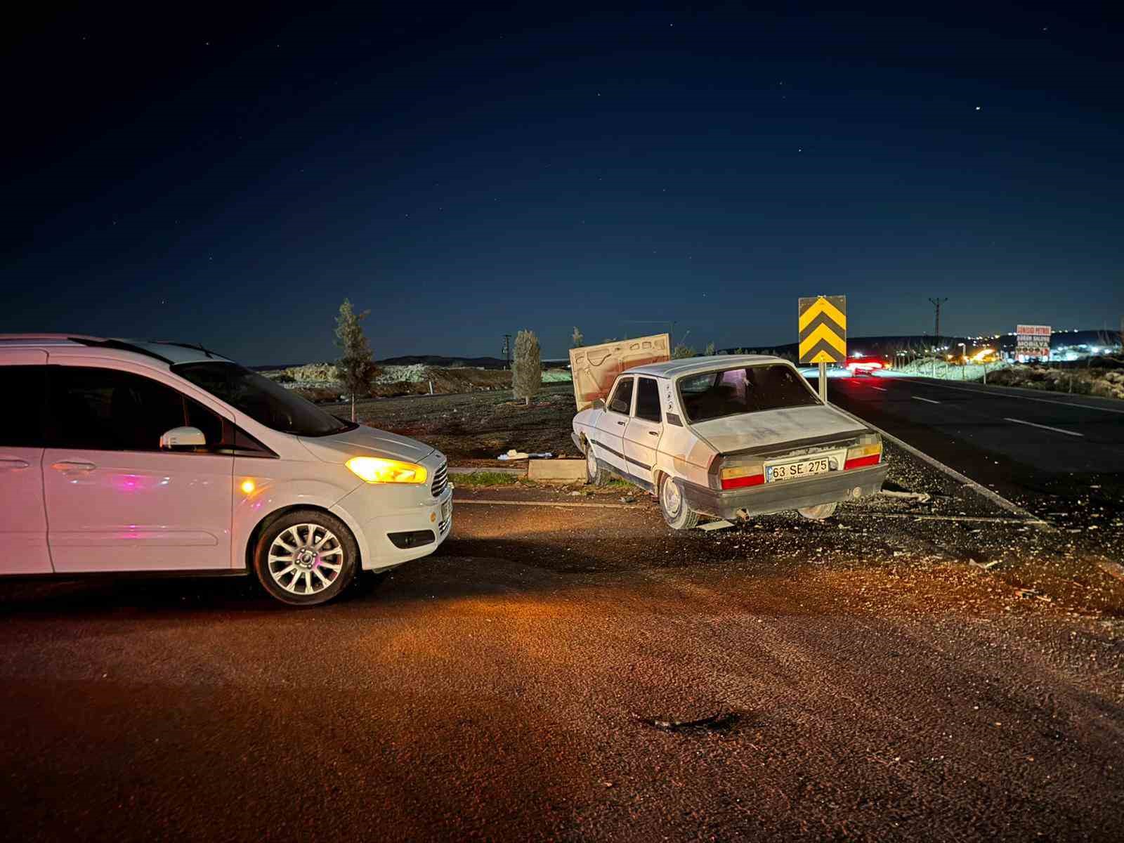 Şanlıurfa’da hafif ticari araç ile otomobil çarpıştı: 5 yaralı
