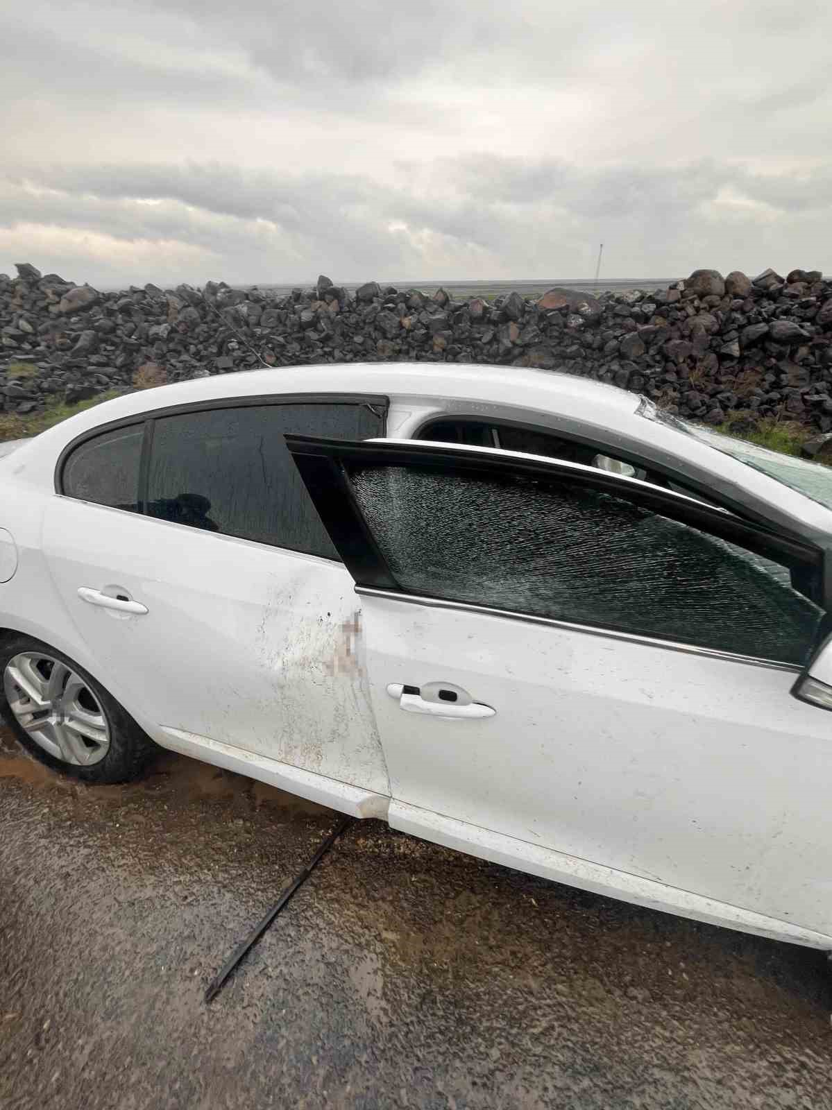 Şanlıurfa’da iki otomobil kafa kafaya çarpıştı: 8 yaralı
