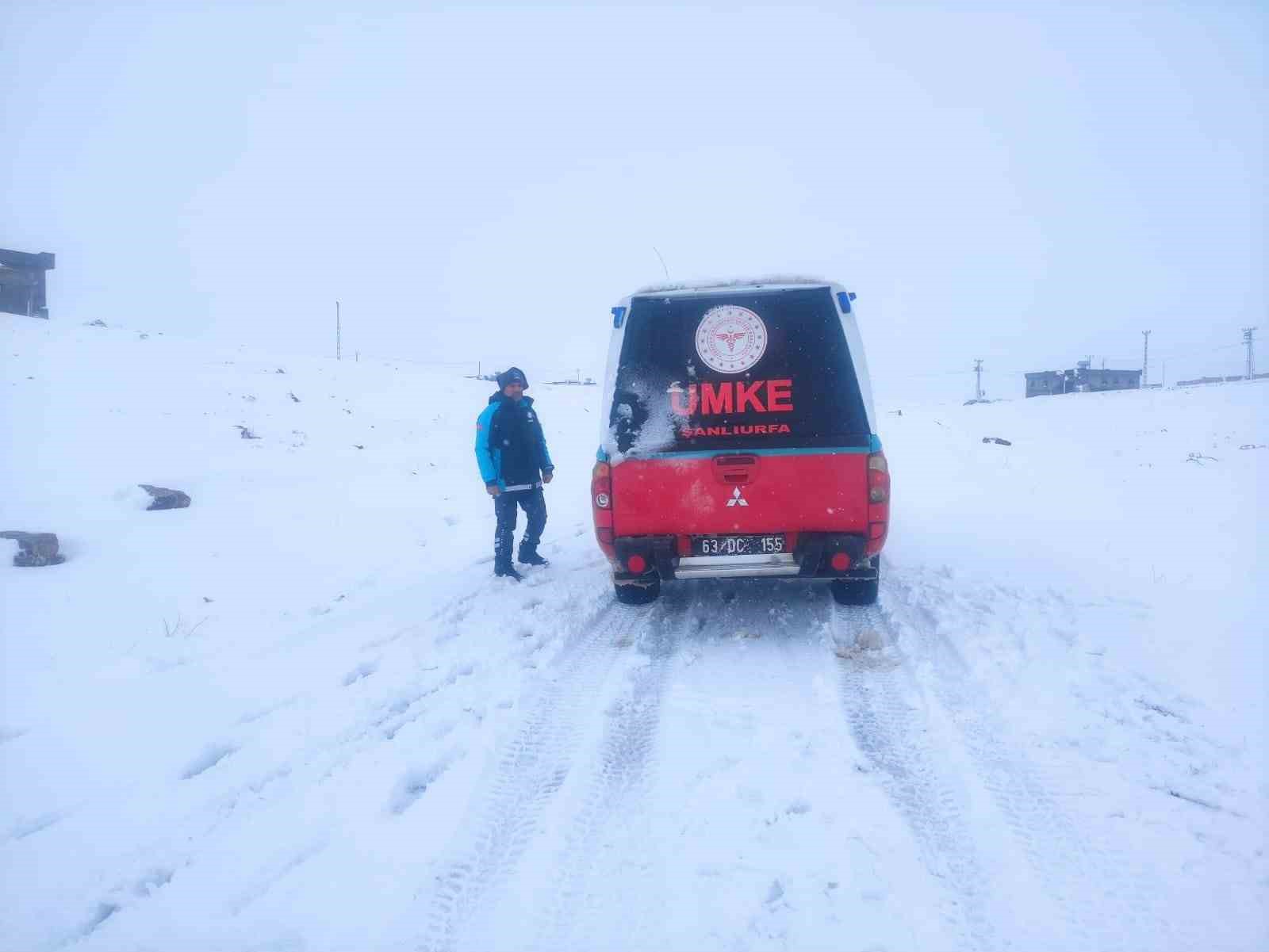 Şanlıurfa’da karlı yollarda doğum seferberliği
