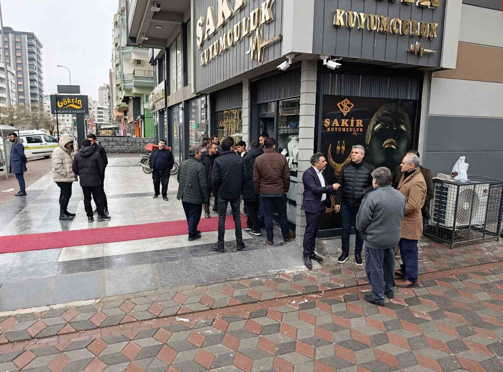 Şanlıurfa’da kuyumcu soygunu: 1 polis yaralı
