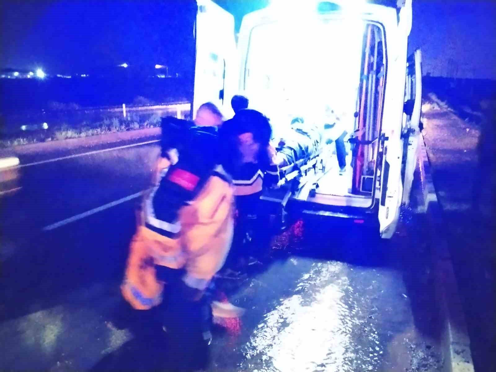 Şanlıurfa’da otomobil şarampole uçtu: 5 yaralı
