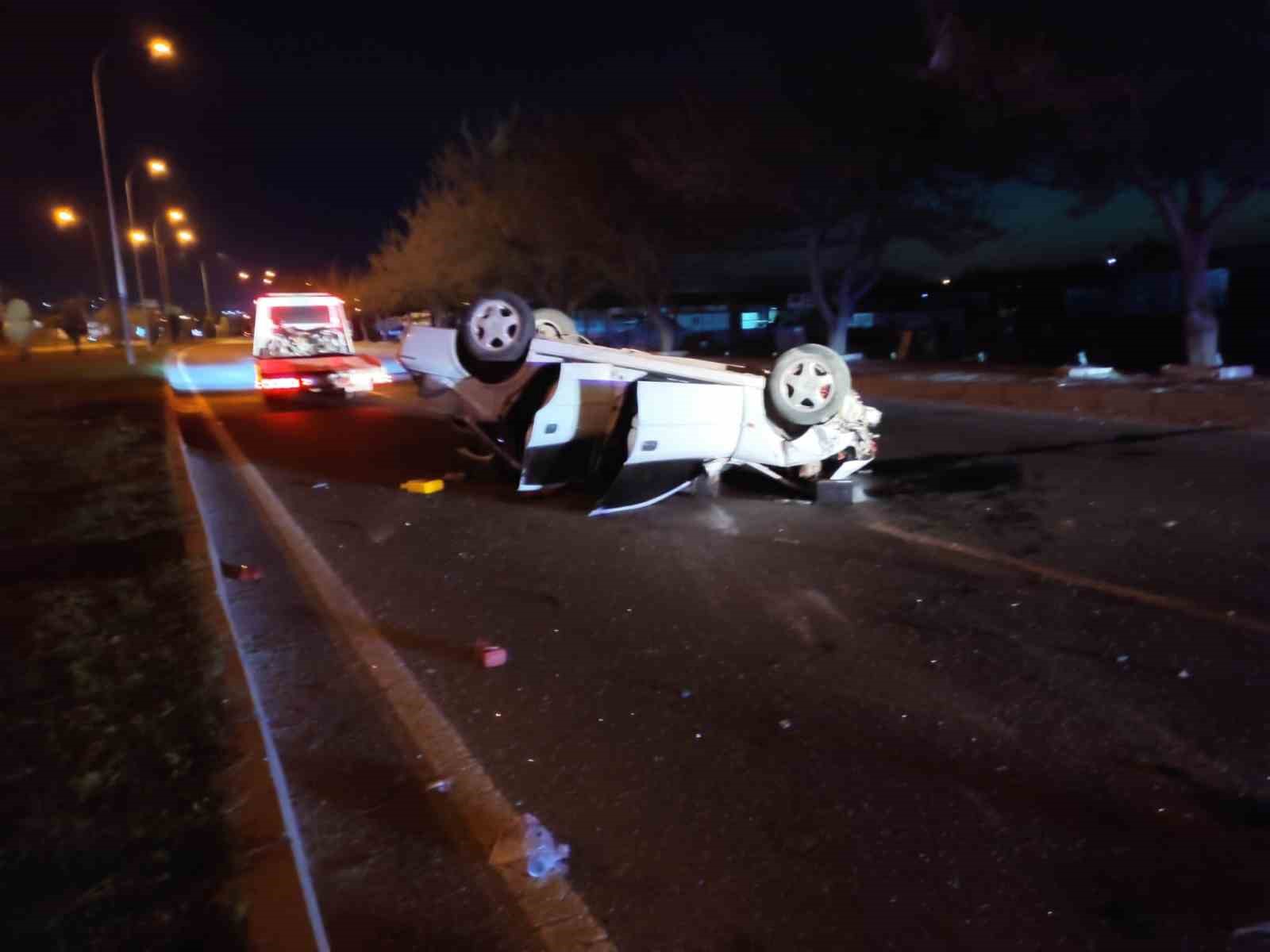 Şanlıurfa’da otomobiller çarpıştı: 2 ölü, 5 yaralı
