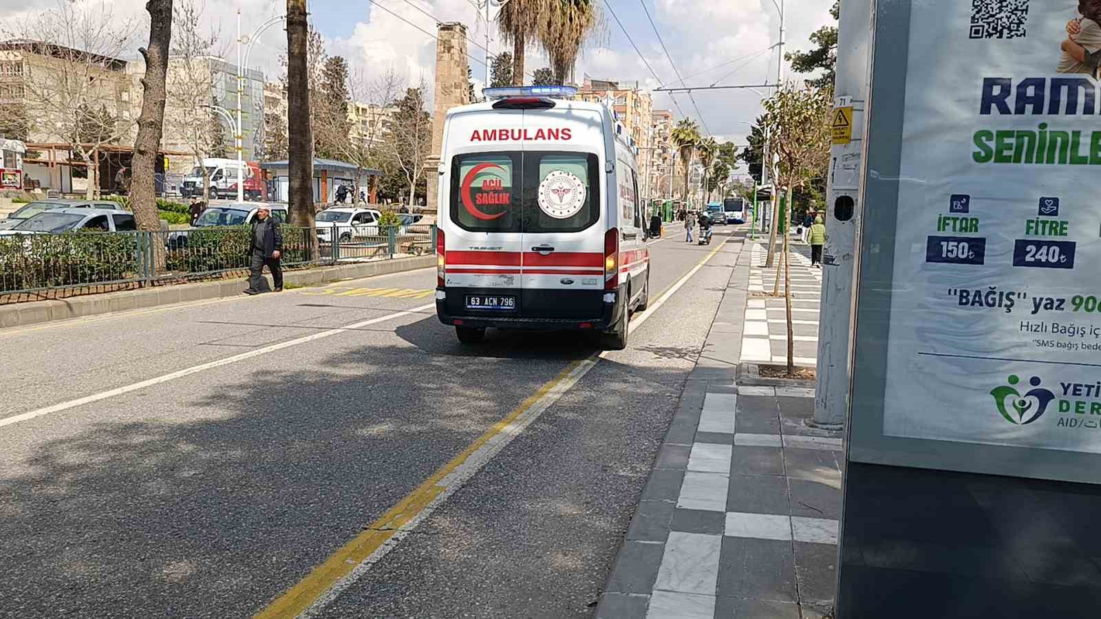 Şanlıurfa’da özel halk otobüsünün çarptığı kişi yaralandı
