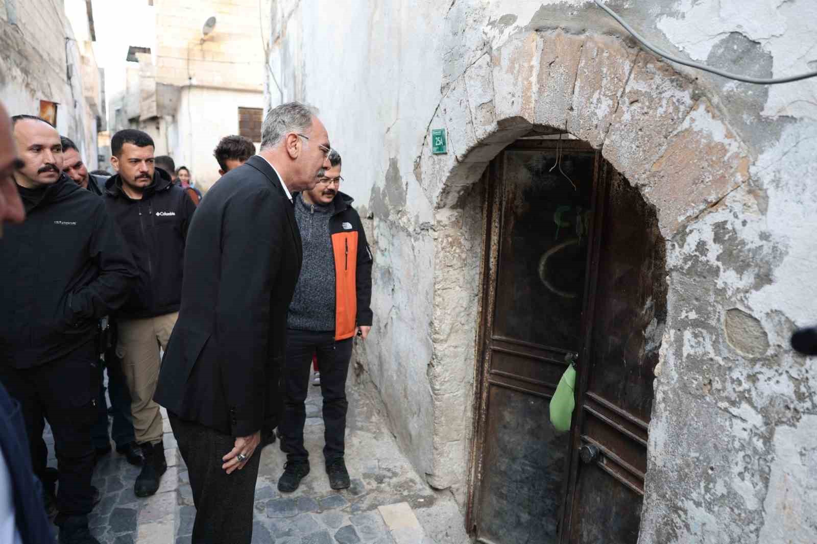 "Şanlıurfa’da "Sakar Şakir" filmi gerçek oldu
"Şanlıurfa’da "Sakar Şakir" filmi gerçek oldu