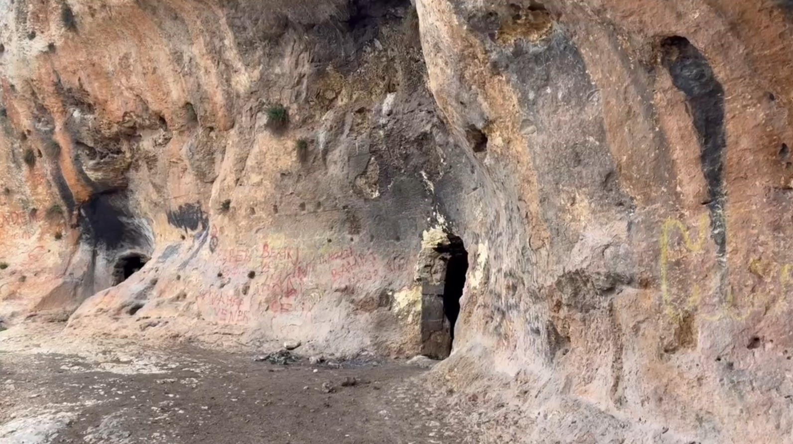 Şanlıurfa’da ’Sarı Mağaralar’ turizme kazandırılmayı bekliyor
