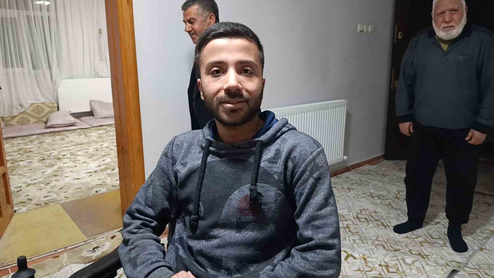 Şanlıurfa’daki engelli gence Ankara’dan akülü tekerlekli sandalye sürprizi
