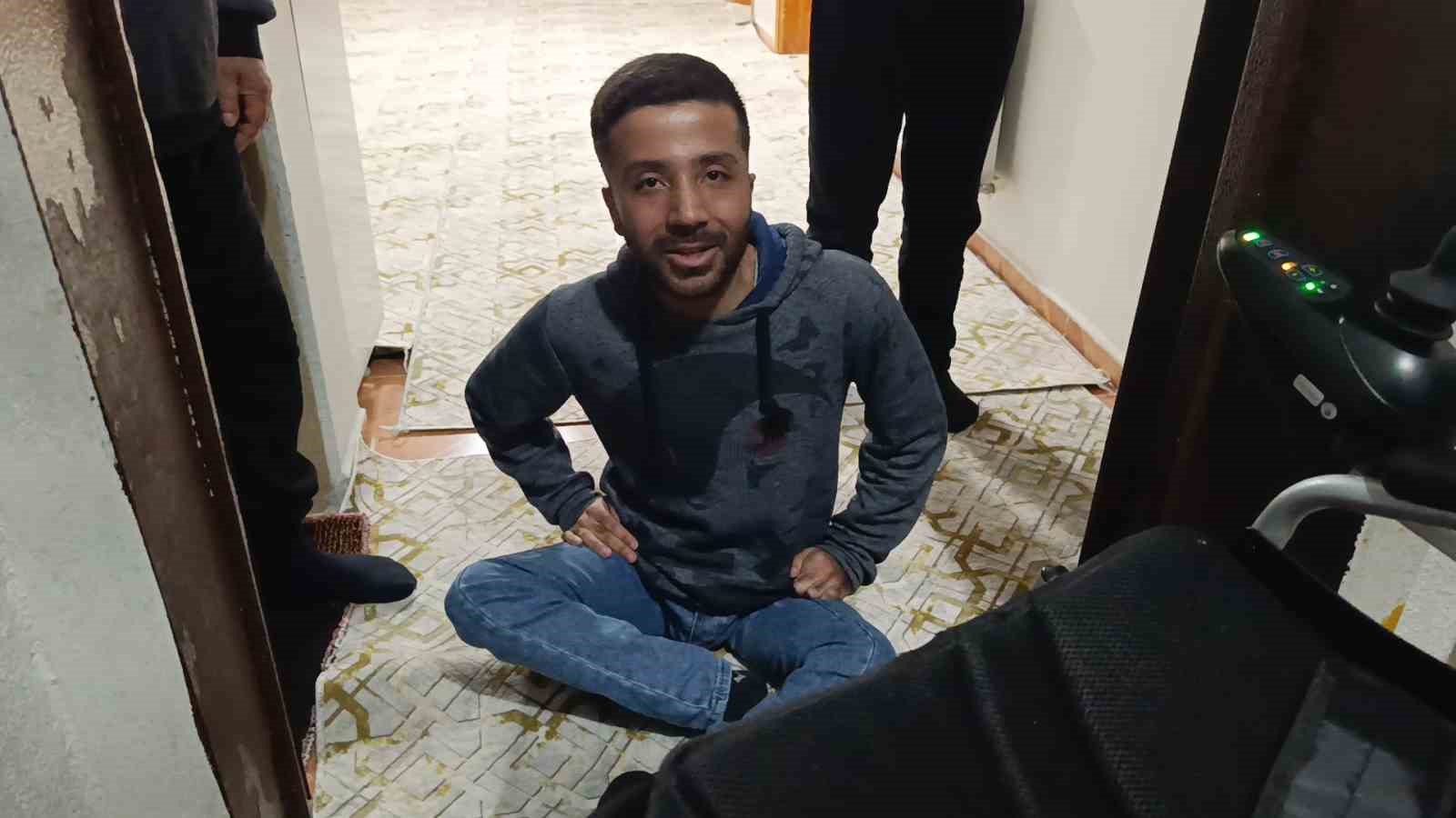 Şanlıurfa’daki engelli gence Ankara’dan akülü tekerlekli sandalye sürprizi
