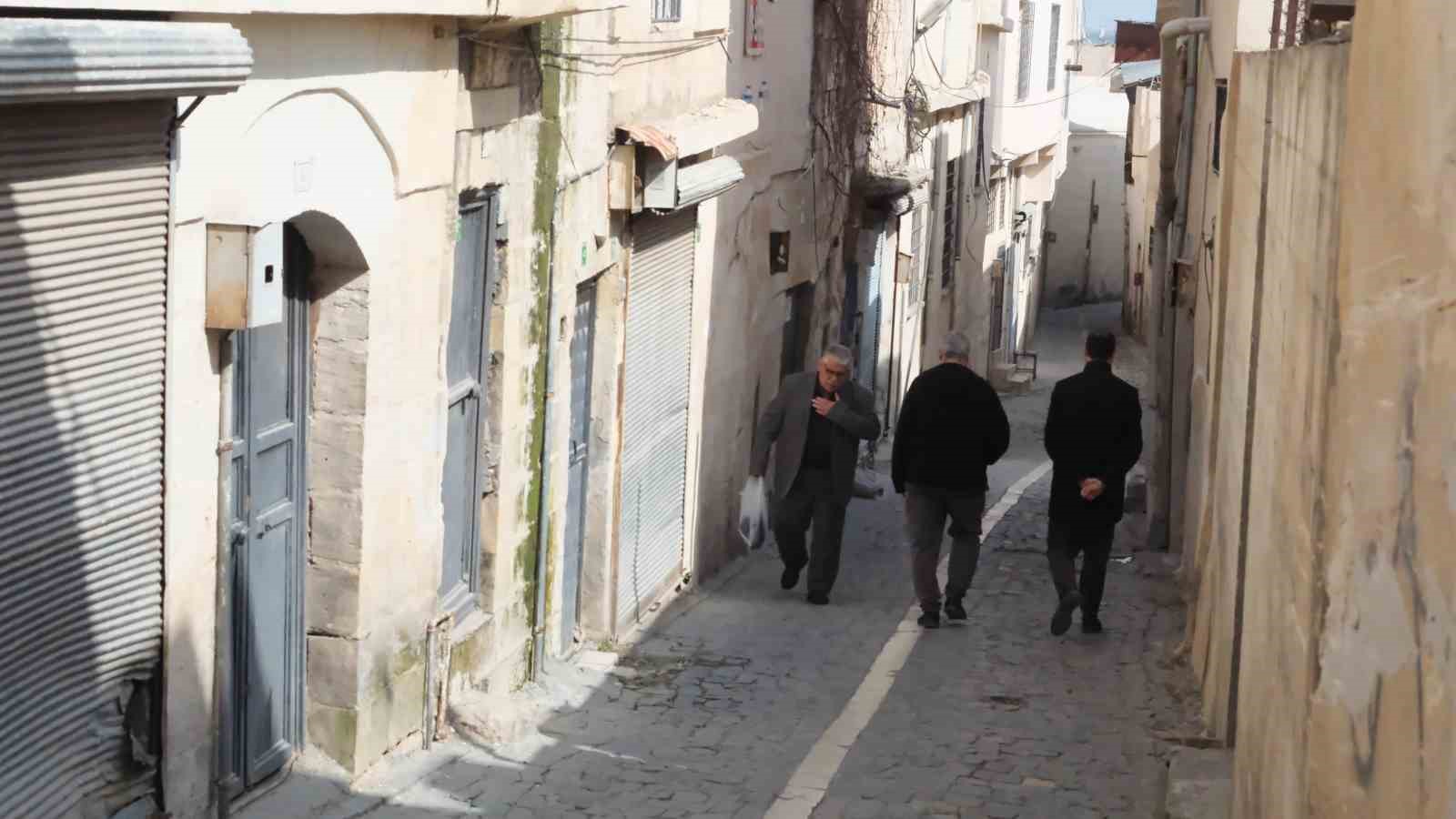 Şanlıurfa’nın tarihi sokakları aydınlatılıyor
