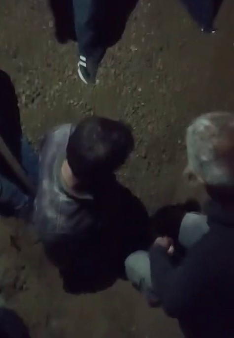 Şantiyede işçi, eleme makinesinde sıkıştı
