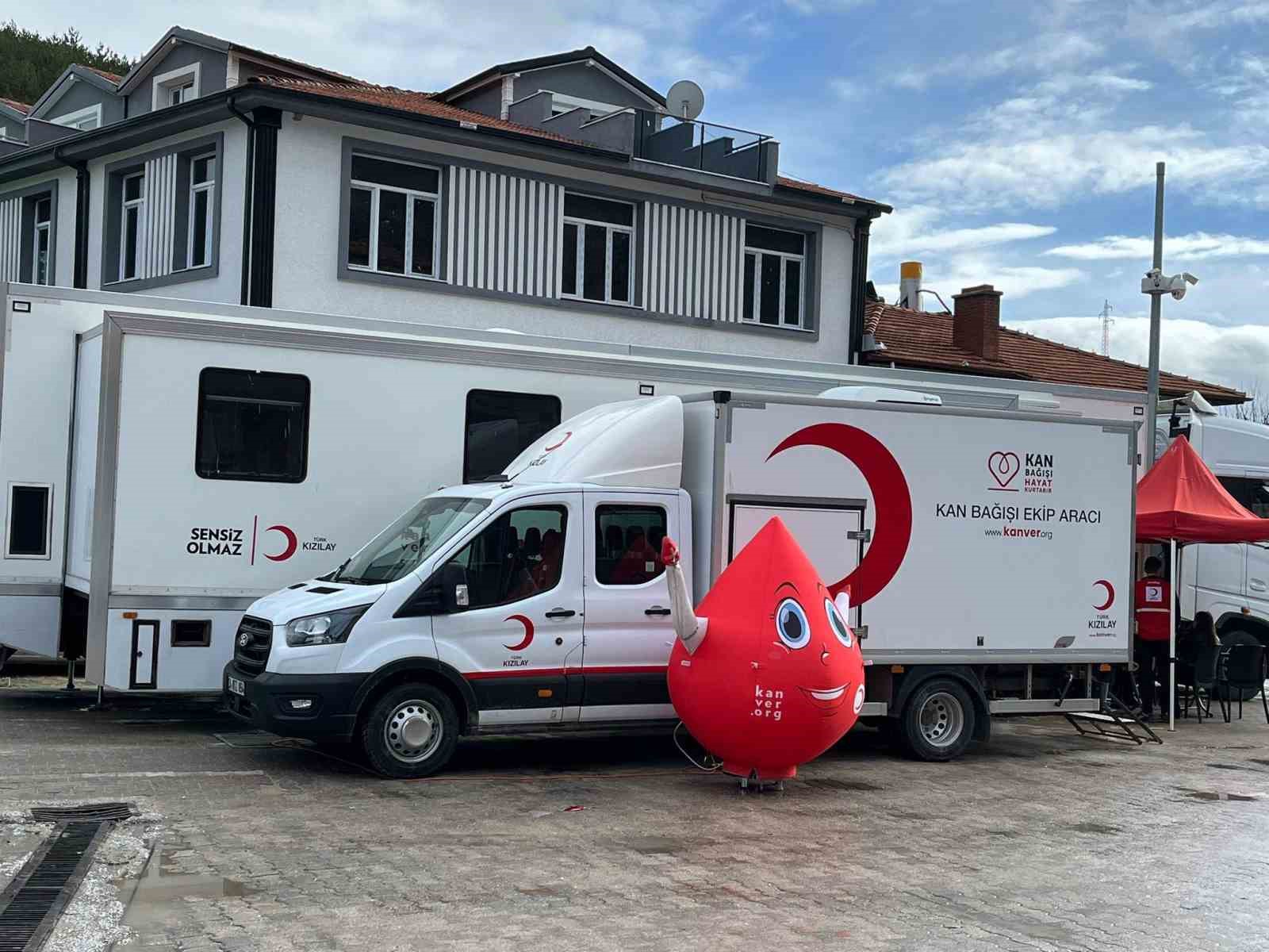 Şaphane Kaymakamı Boztaş’tan düzenli kan bağışı çağrısı
