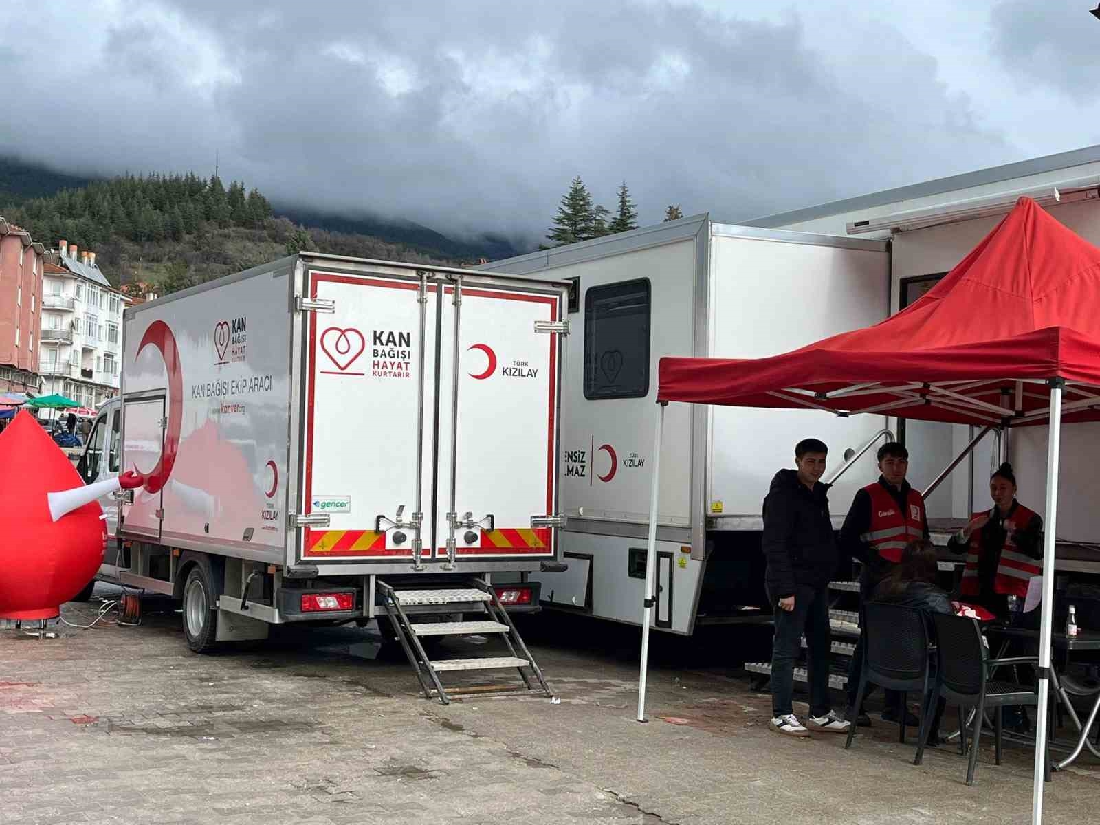 Şaphane Kaymakamı Boztaş’tan düzenli kan bağışı çağrısı
