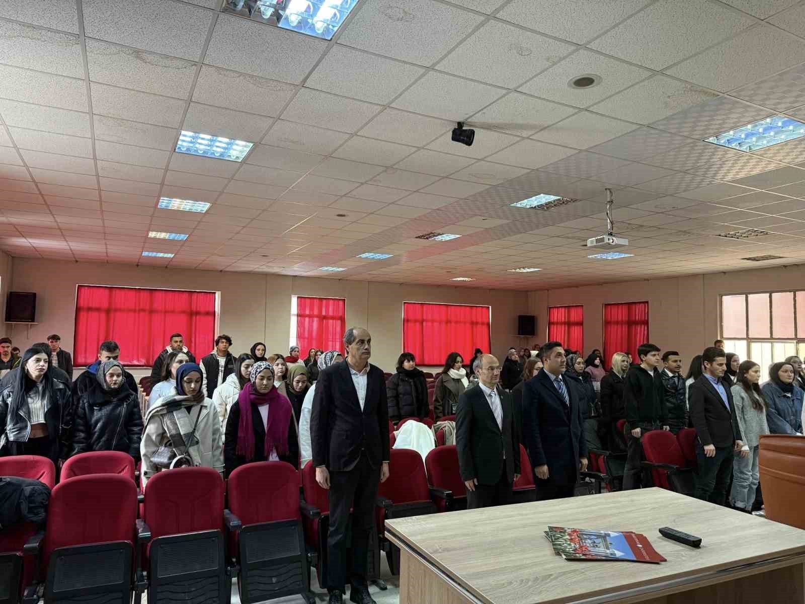 Şaphane MYO’da "Sosyo-Ekonomik Analiz ve Politika Geliştirme Öğrenci Çalıştayı" başlıklı etkinlik
