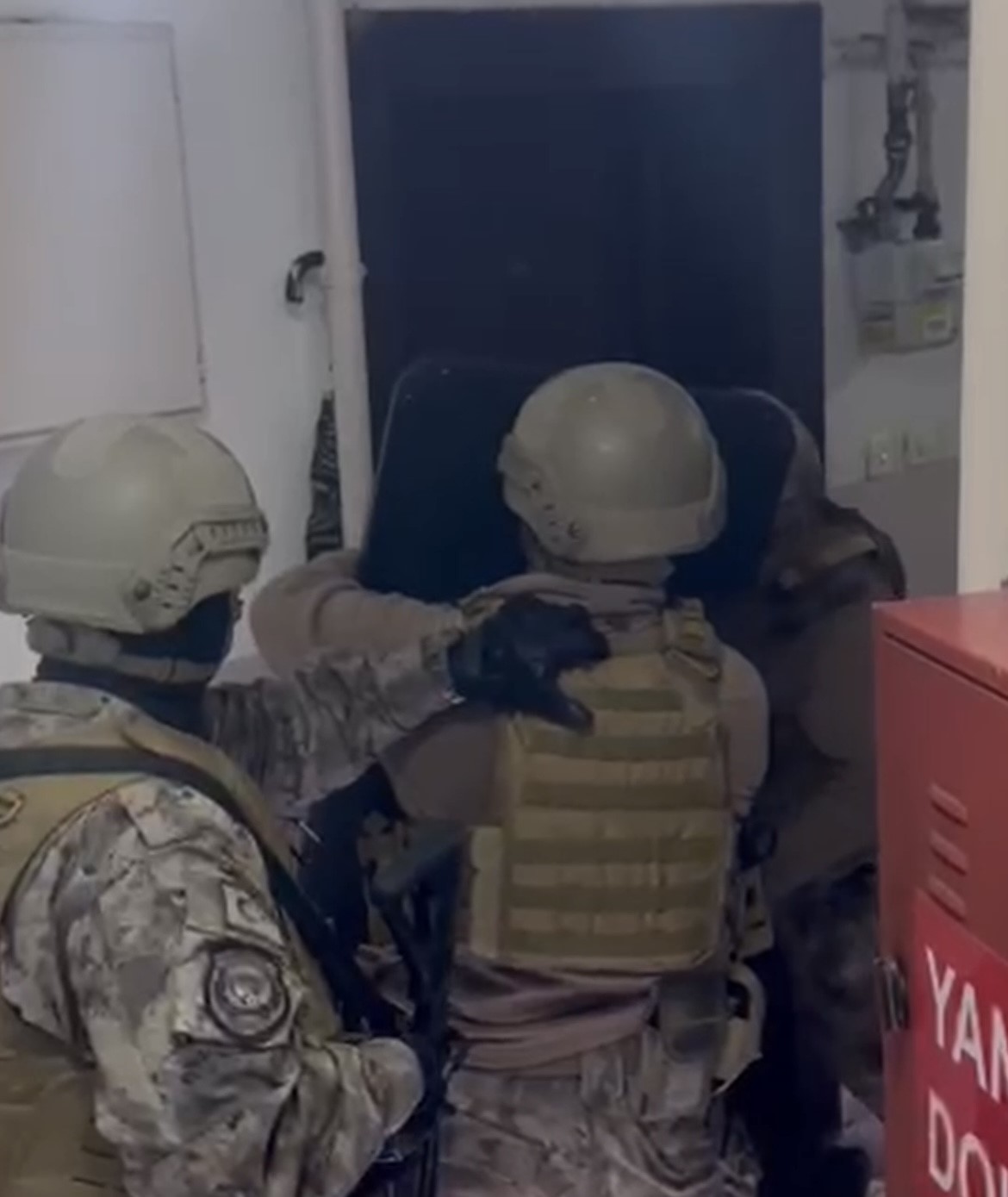 Sarallar çetesine büyük operasyon: 14 şüpheli yakalandı
