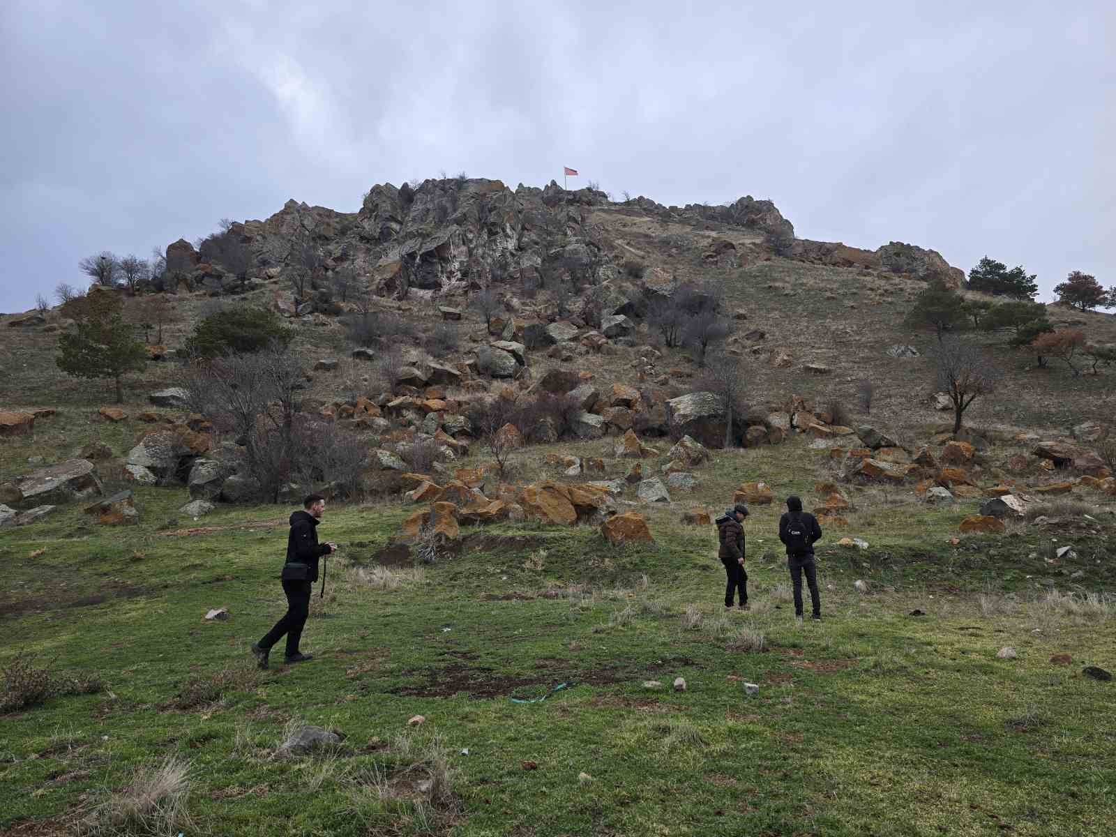 Saraykent Yılan Boynu Tepesi, keşfedilmeyi bekliyor
