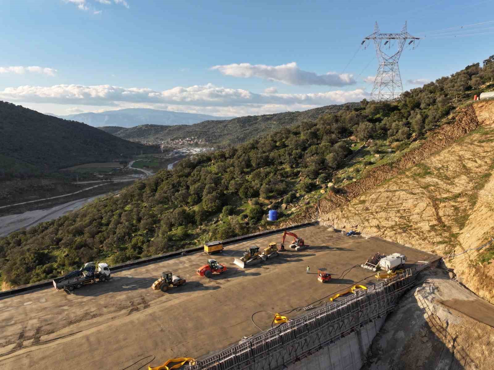 Sarıçay Barajı yılda 20 milyon metreküp su sağlayacak
