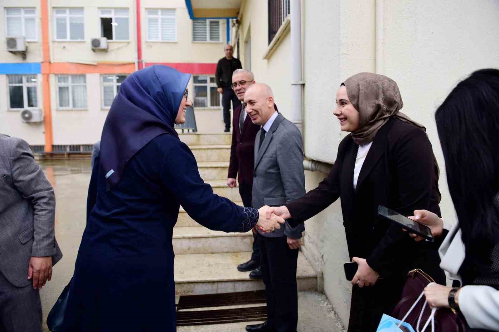 Sarıgöl MYO erkek yurdu bekliyor
