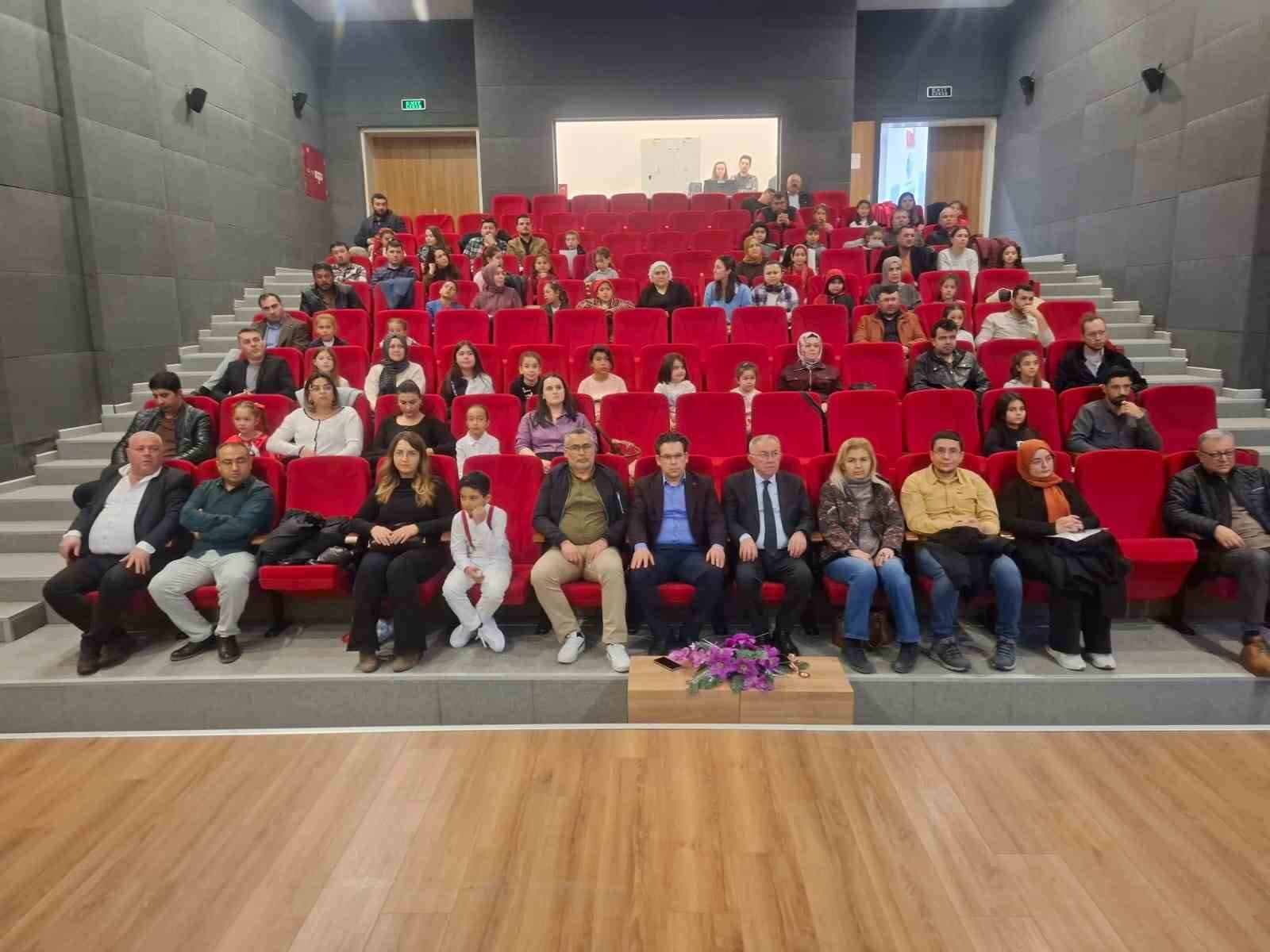 Sarıgöl’de İstiklal Marşı’nın kabulünün 104. yılına anlamlı anma
