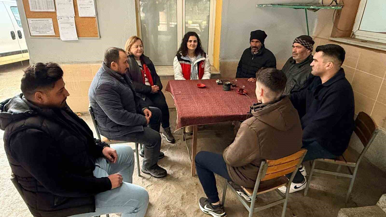 Sarıgöl’de istiridye mantarı üretiminde örnek buluşma
Sarıgöl’de istiridye mantarı üretiminde örnek buluşma