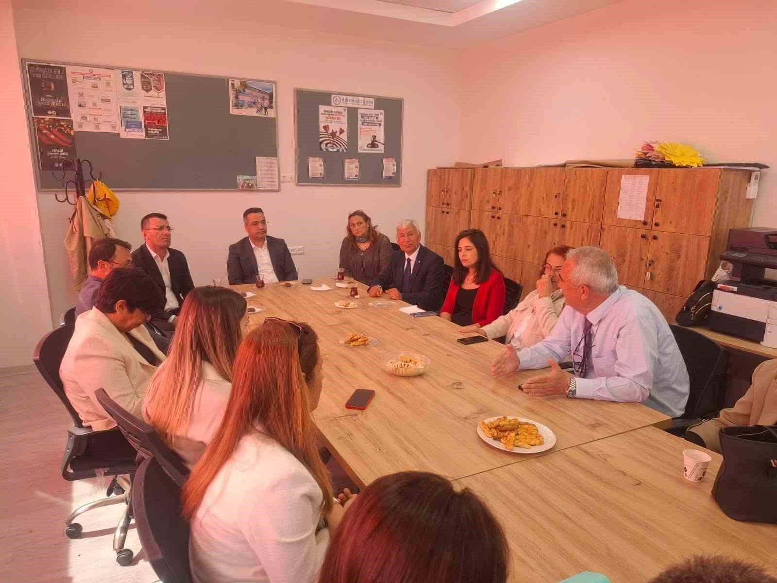 Sarıgöl’de Kaymakam Dalak öğrencilerle bir araya geldi
