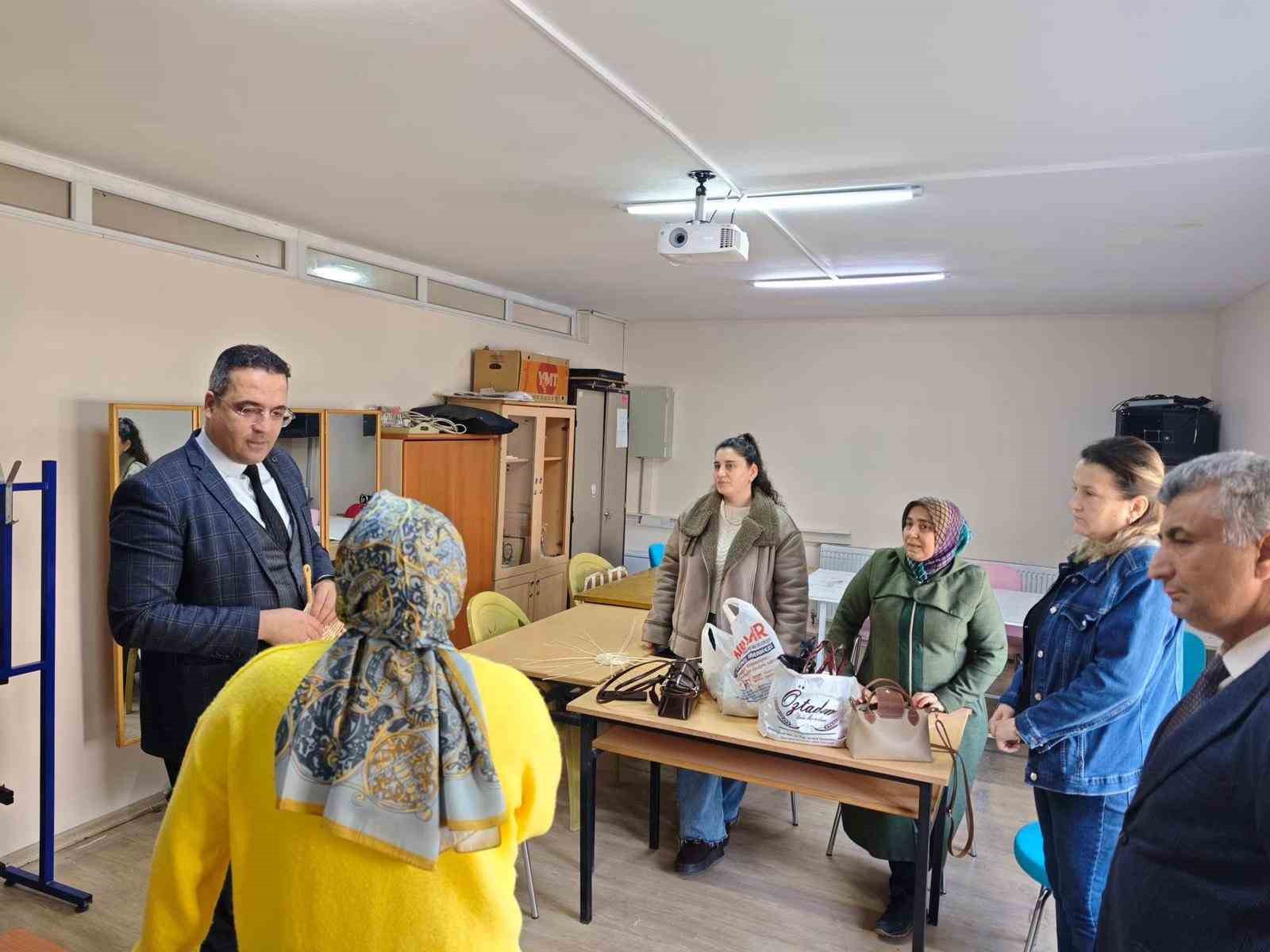 Sarıgöl’de okullarda büyük dönüşüm
