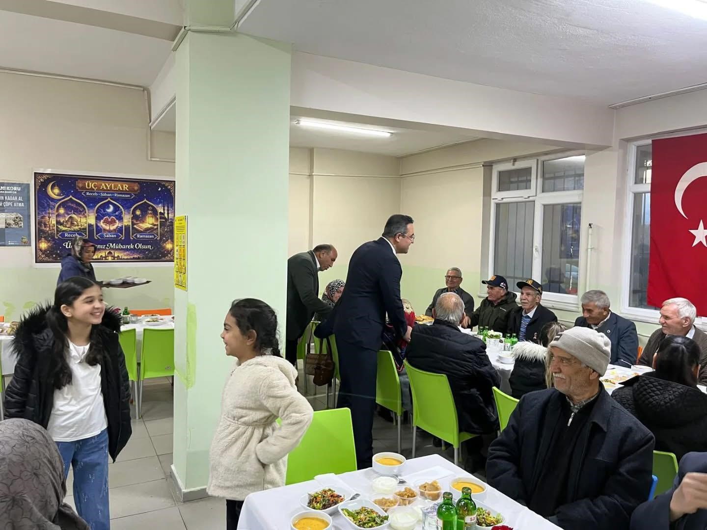 Sarıgöl’de şehit aileleri ve gaziler onuruna iftar programı
