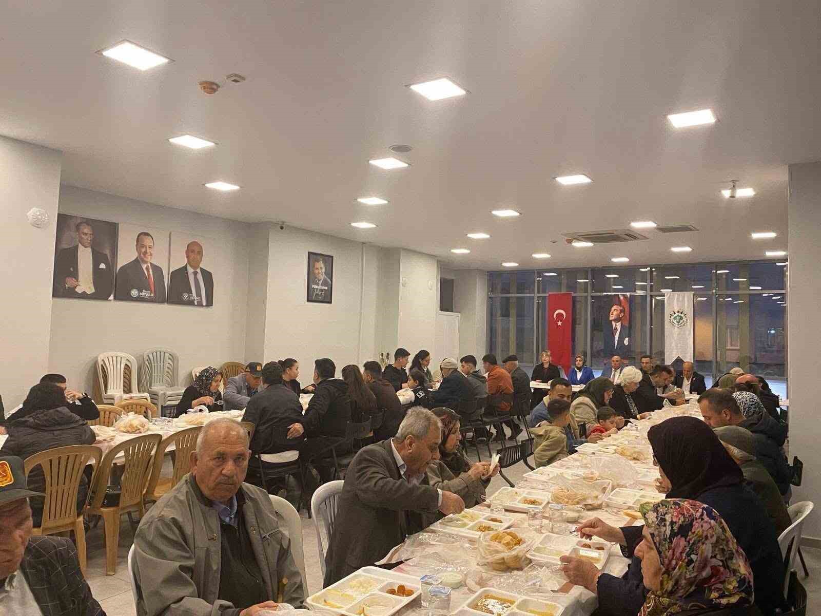 Sarıgöl’de şehit ve gazi ailelerine anlamlı iftar
