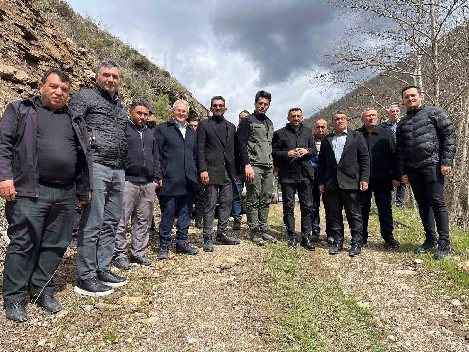 Sarıgöl’de yeni orman yolu ulaşımı rahatlatacak
Sarıgöl’de yeni orman yolu ulaşımı rahatlatacak