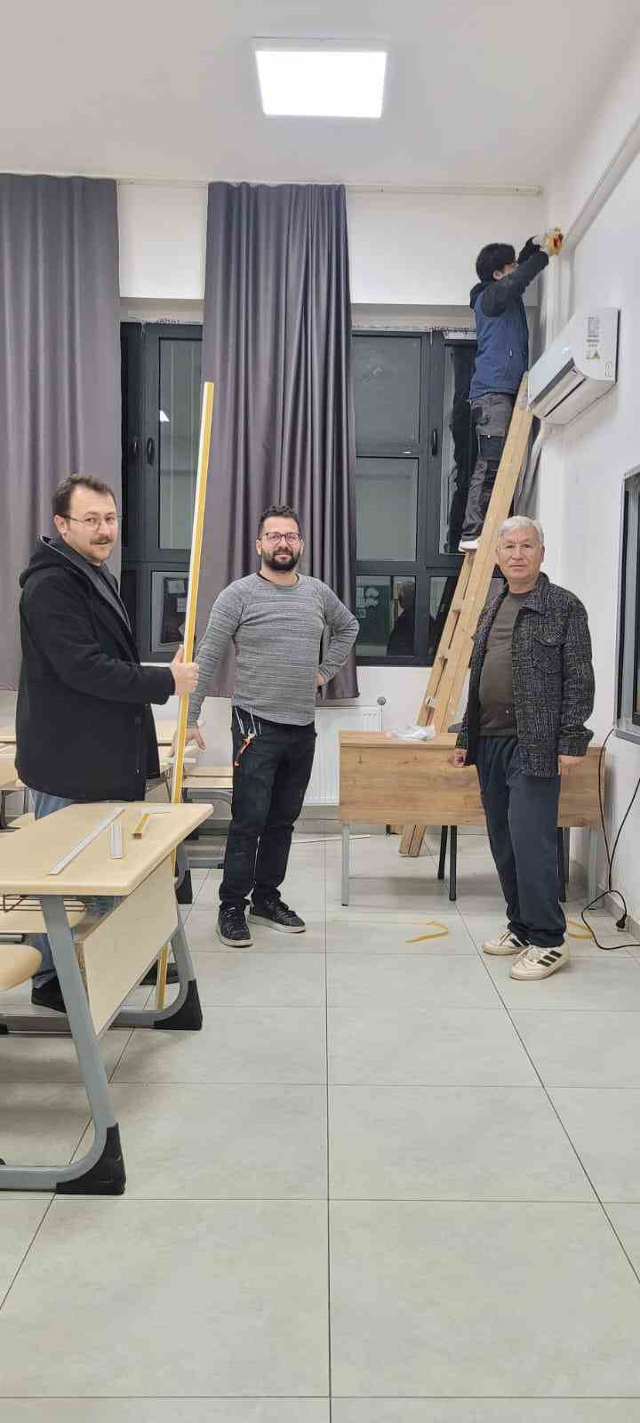 Sarıgöl’ün en büyük okulu klimalarla donatılıyor

