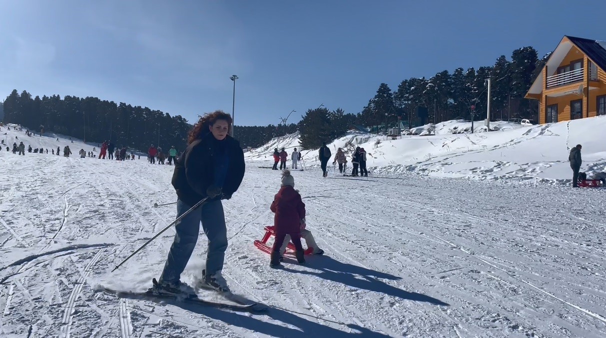 Sarıkamış Kayak Merkezi doldu taştı
