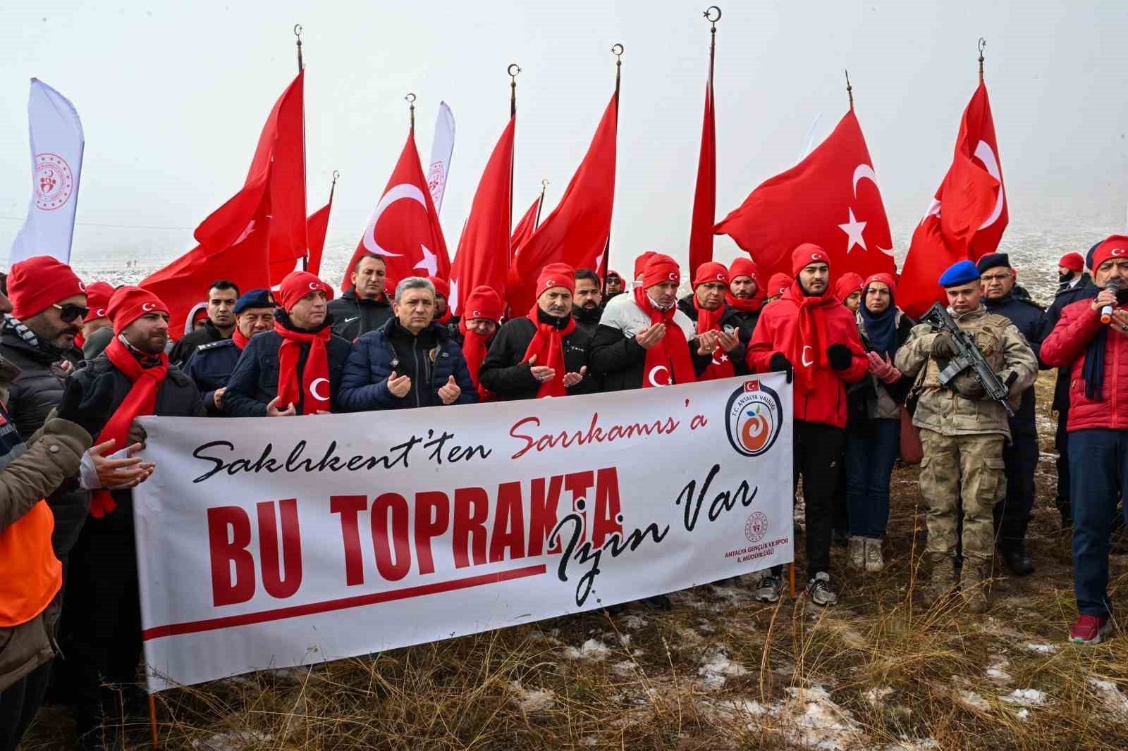 Sarıkamış şehitleri Antalya’da anıldı
Sarıkamış şehitleri Antalya’da anıldı