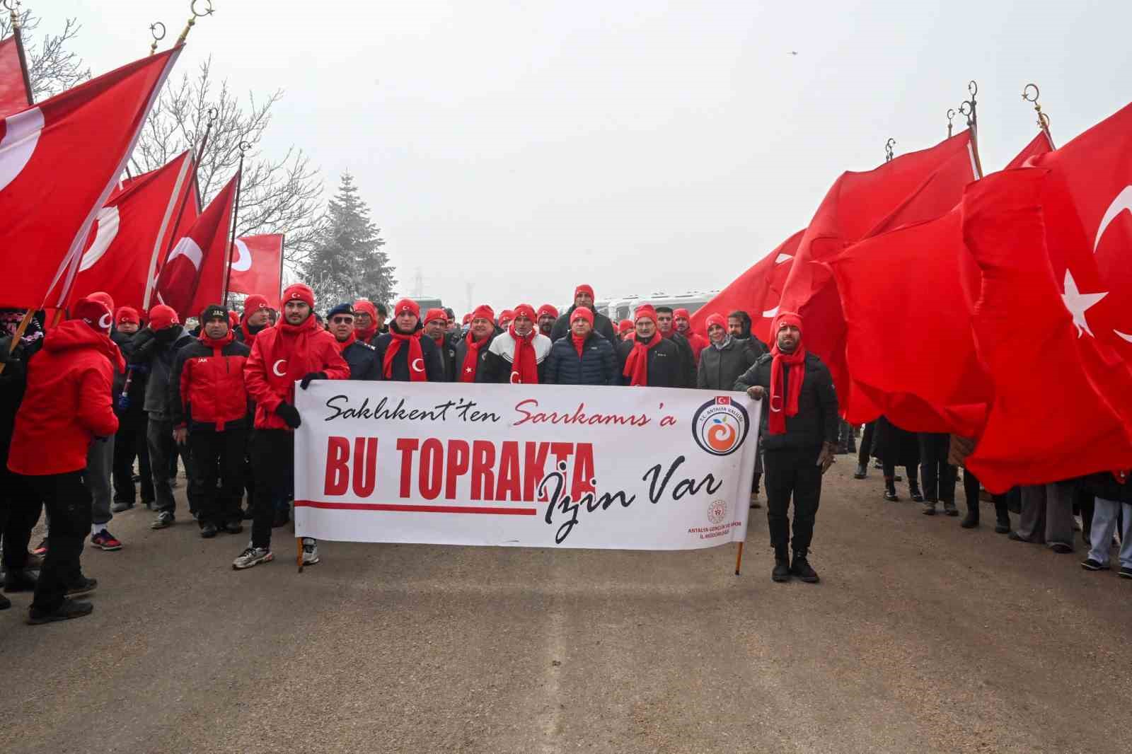 Sarıkamış şehitleri Antalya’da anıldı
Sarıkamış şehitleri Antalya’da anıldı