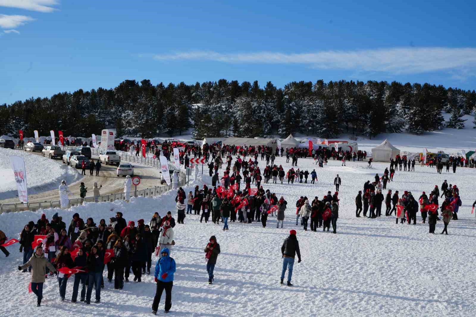 Sarıkamış’ta binler "Bu toprakta izin var" diyerek şehitlerin izinde yürüdü
