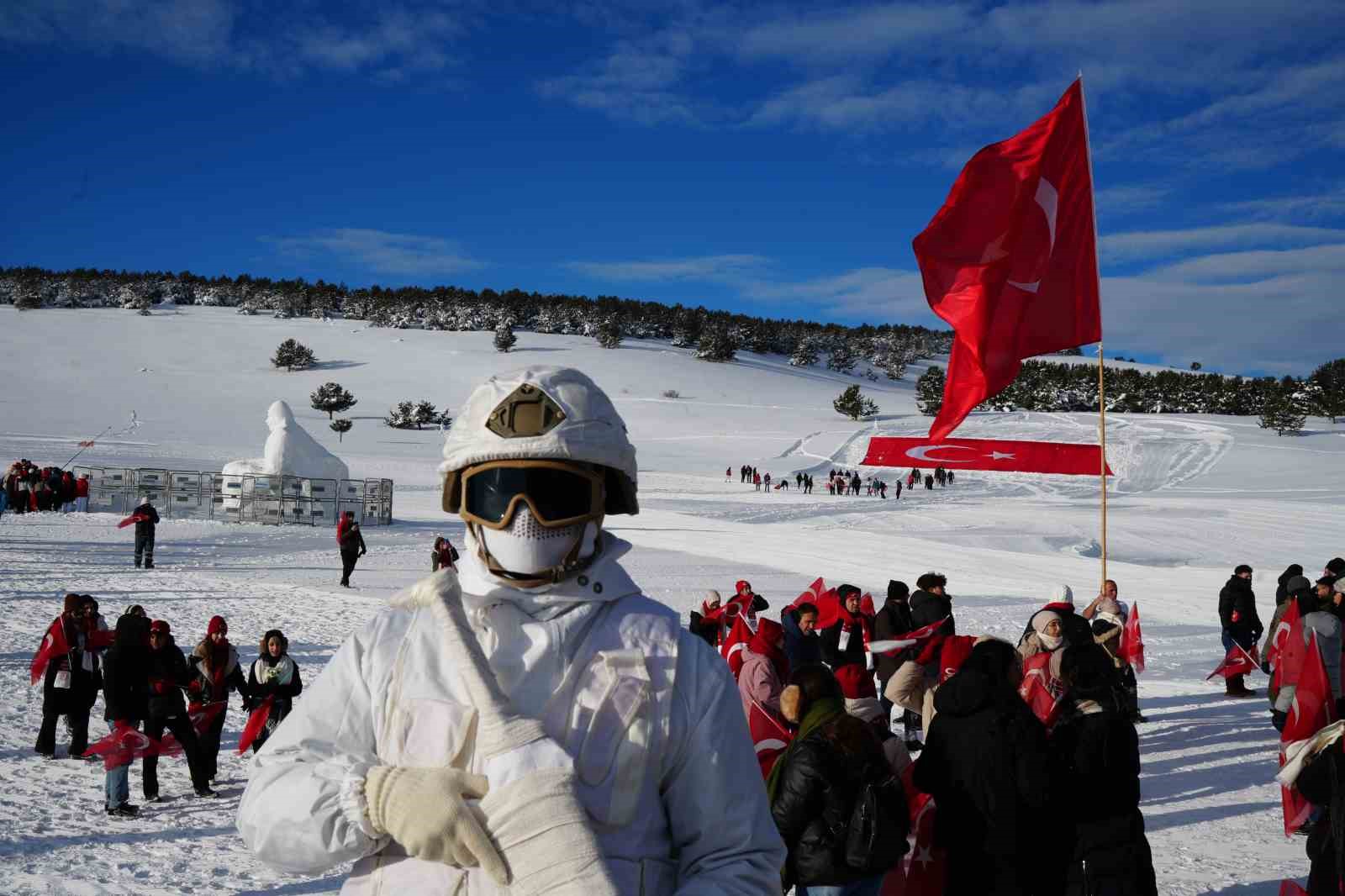 Sarıkamış’ta binler "Bu toprakta izin var" diyerek şehitlerin izinde yürüdü
