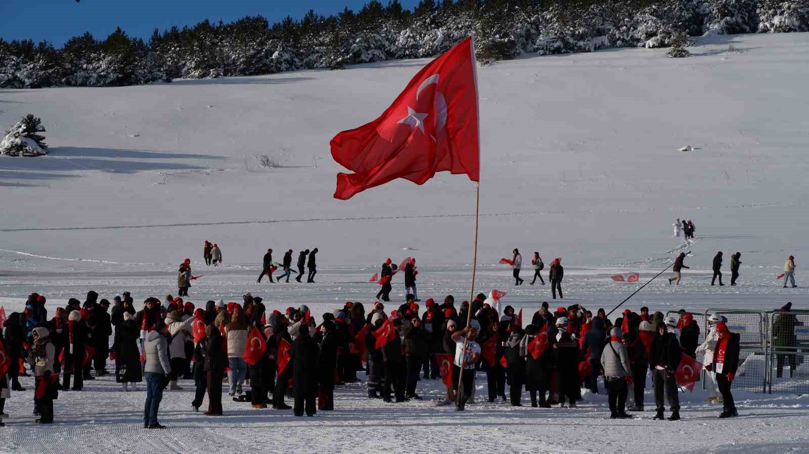 Sarıkamış’ta binler "Bu toprakta izin var" diyerek şehitlerin izinde yürüdü
