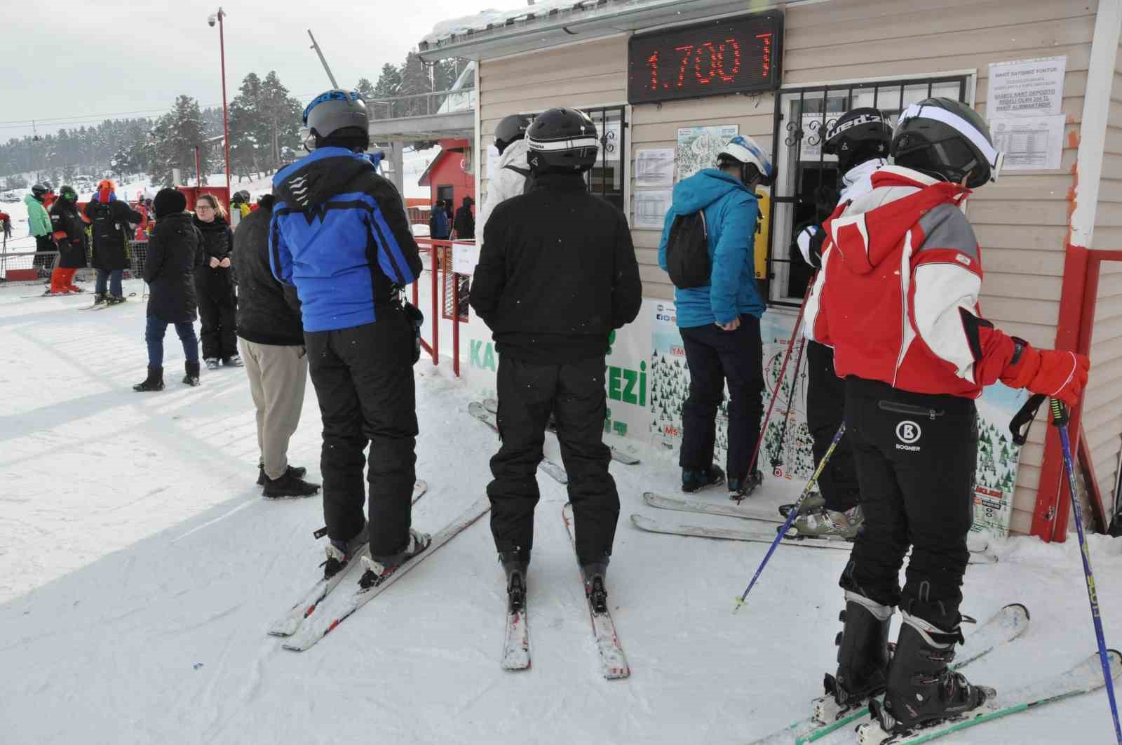 Sarıkamış’ta sömestr heyecanı: Kristal kar üzerinde doluluk yüzde 100’e ulaştı
