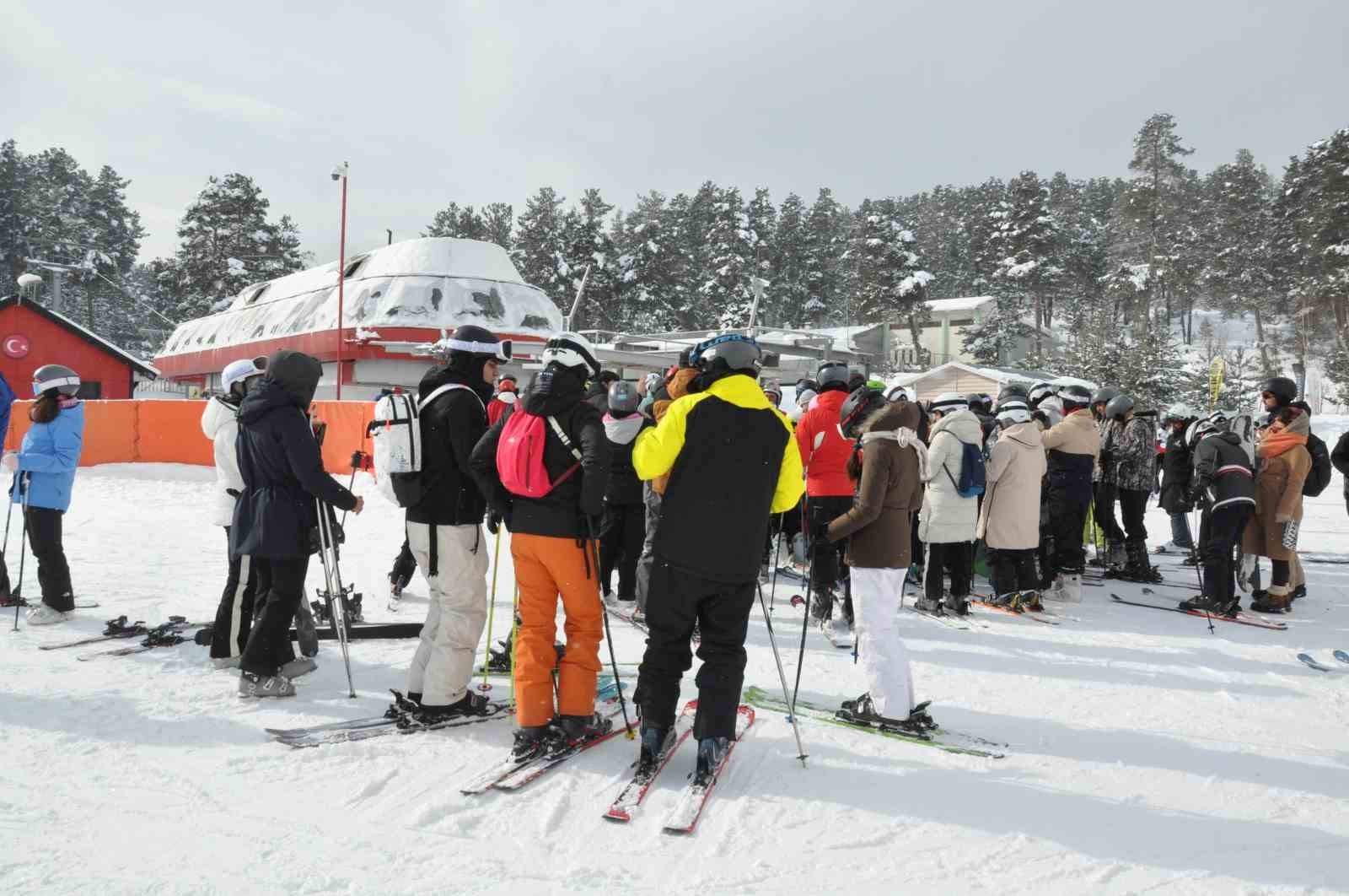 Sarıkamış’ta sömestr heyecanı: Kristal kar üzerinde doluluk yüzde 100’e ulaştı
