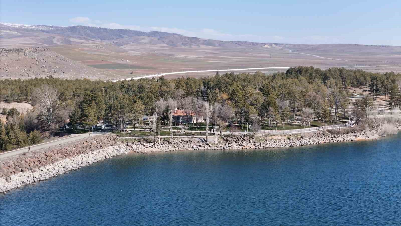 Sarımsaklı Barajı Mesire Alanı, yenilenen yüzüyle vatandaşların ziyaretini bekliyor
