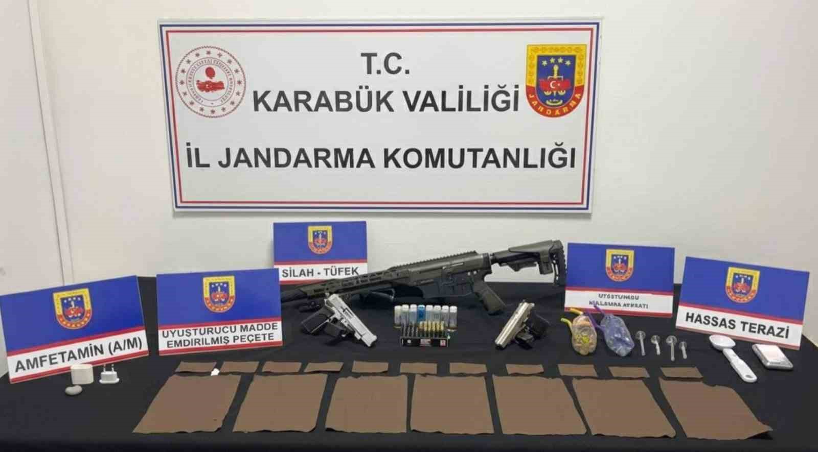 Şarj aletine gizlenmiş uyuşturucu madde ele geçirildi
