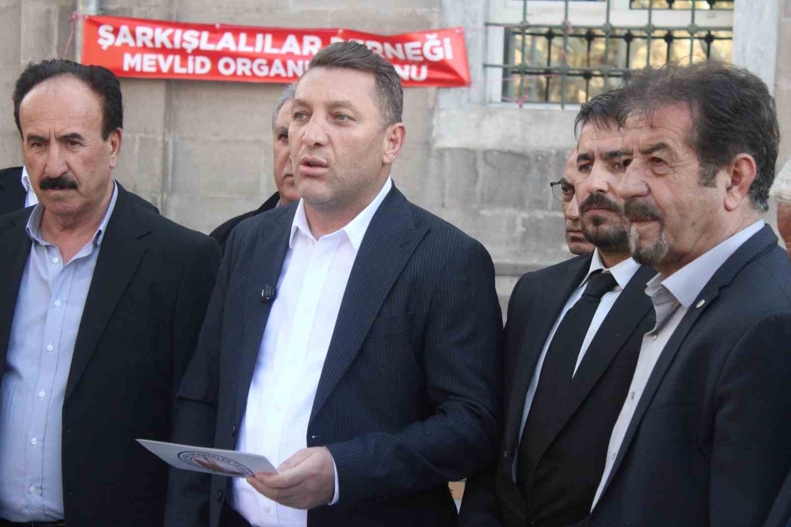 Şarkışlalılar Derneği, okul saldırısında hayatını kaybedenler için mevlit okuttu
