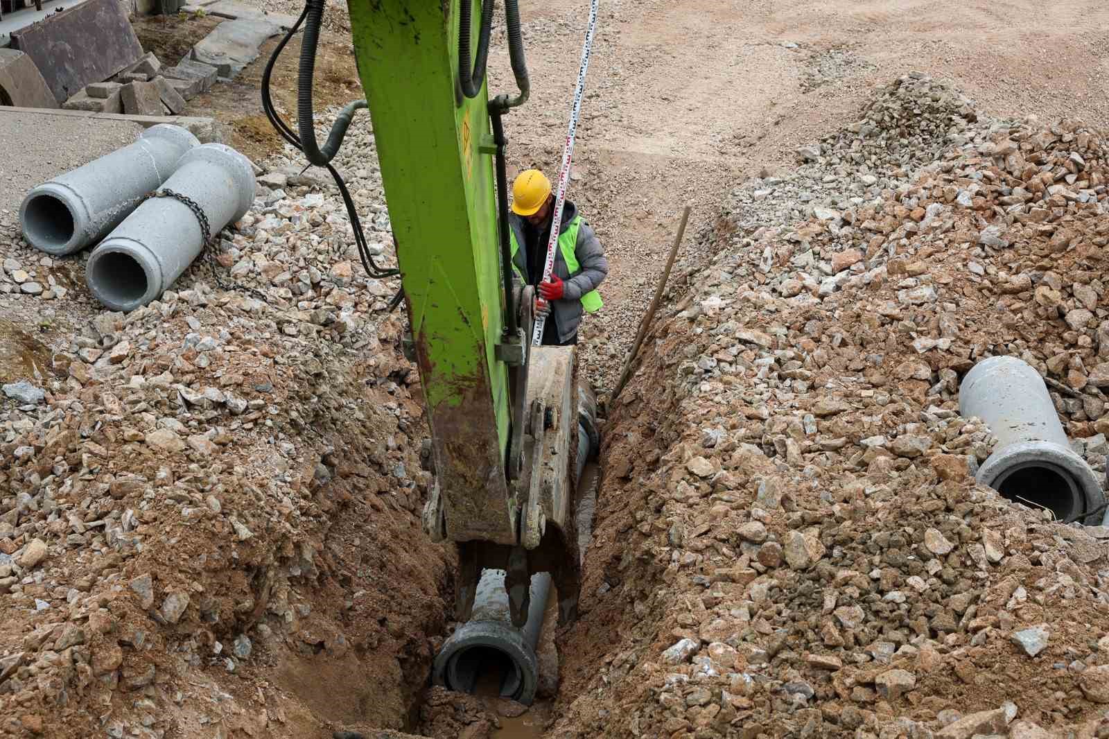 SASKİ’den Arifiye’de 2 bin 200 metrelik altyapı güncellemesi
