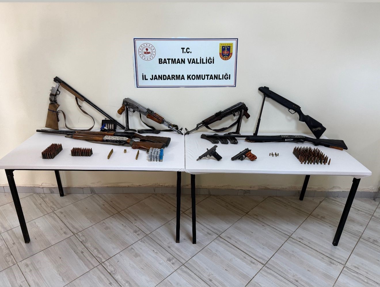 Sason’da kaçak silahlar ele geçirildi, 2 kişi tutuklandı
