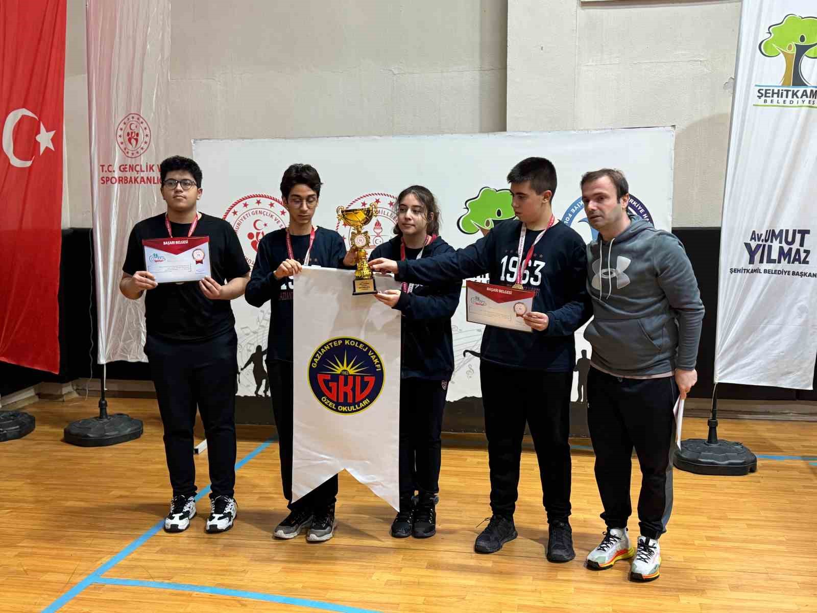 Satrançta Gaziantep’in hamle Şampiyonu GKV Özel Liseleri
