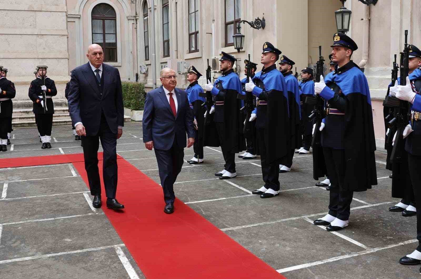 Savunma Bakanı Güler, İtalya Savunma Bakanı Crosetto ile bir araya geldi
