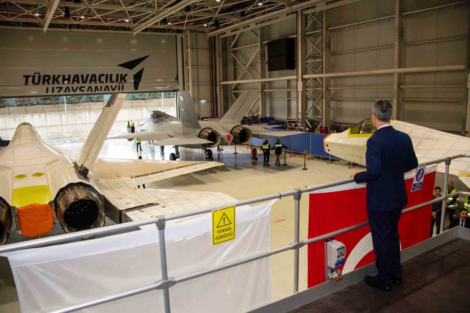 Savunma Sanayii Başkanı Görgün: "KAAN, kalkınma ve teknoloji hamlesi niteliği taşıyan stratejik bir projedir"
Savunma Sanayii Başkanı Görgün: "KAAN, kalkınma ve teknoloji hamlesi niteliği taşıyan stratejik bir projedir"